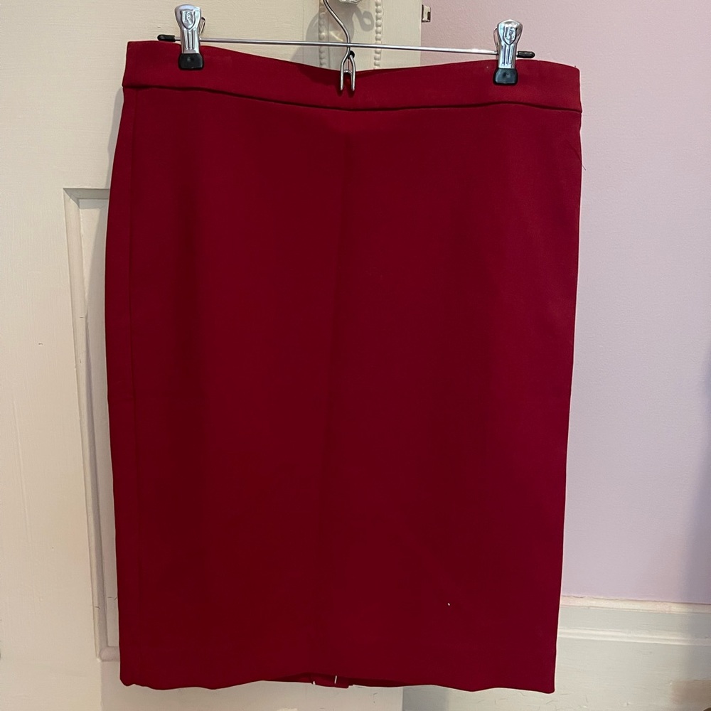 Rich burgundy J Crew 365 stretch No 2 pencil skirt!